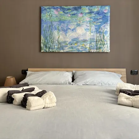 Adrian's Guests House アパート ナポリ