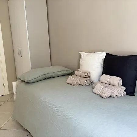 Adrian's Guests House *