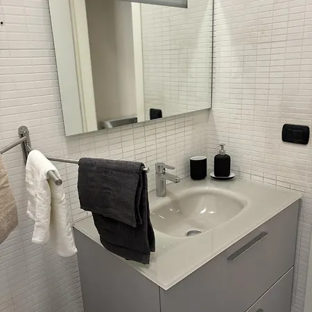 Adrian's Guests House * نابولي